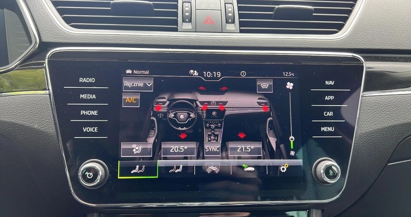 Skoda Superb cena 120000 przebieg: 124909, rok produkcji 2021 z Obrzycko małe 407